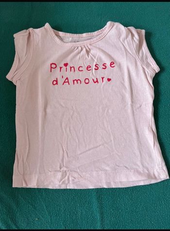TEE shirt