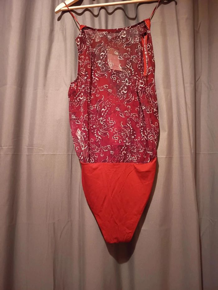 Body bordeaux , marque calliope . Cache  coeur. - photo numéro 3