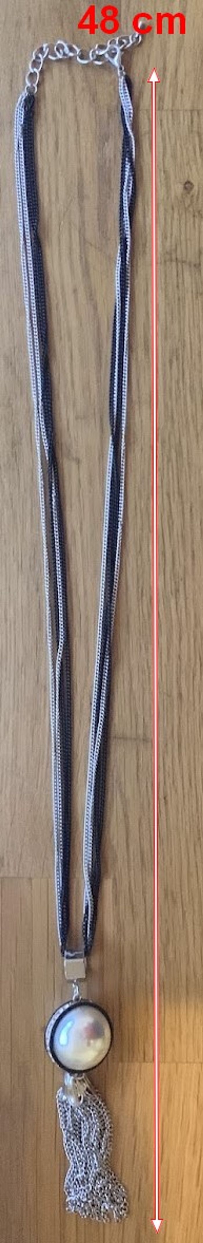 Collier long avec une fausse grosse perle - photo numéro 2