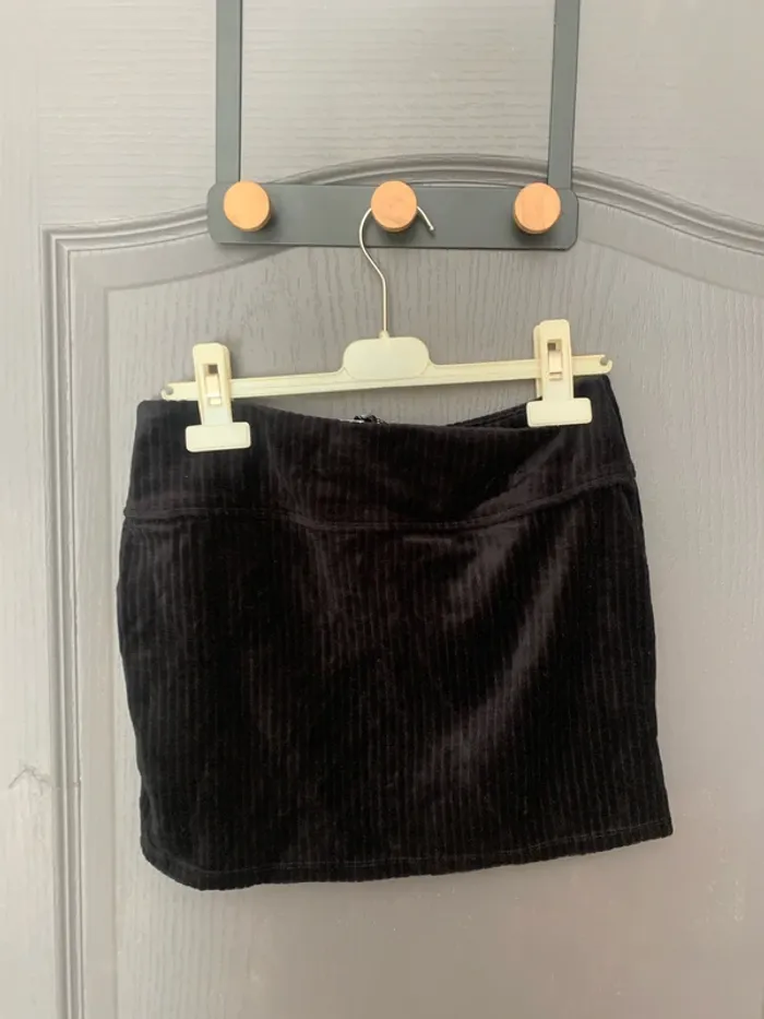 Mini jupe noir velour côtelé H&M - Taille XS - photo numéro 3