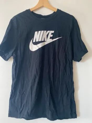 T-shirt de marque  (DD)