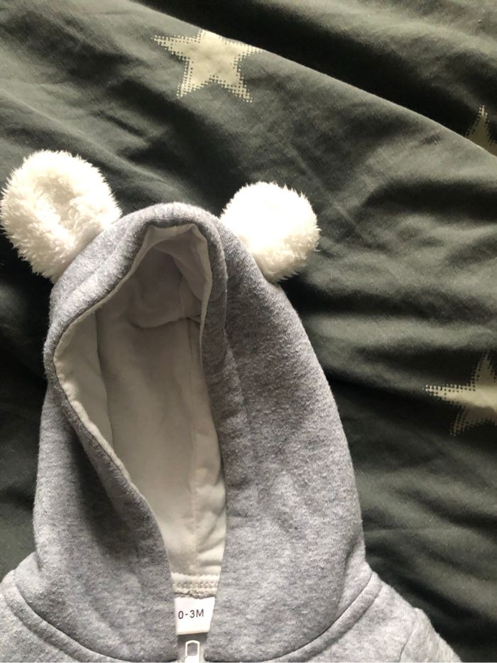 Jolie combinaison d’hiver bébé taille 0/3mois confortable - photo numéro 4