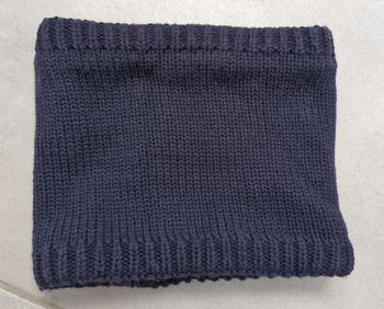Snood / tour de cou en maille bleu marine Tape à L'œil