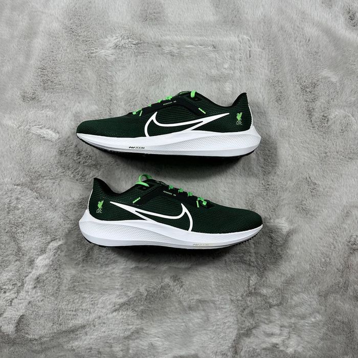 Nike Zoom Pegasus 40 « Liverpool Édition » pointure 45.5 - photo numéro 11