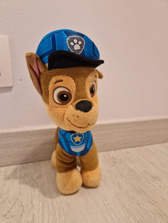 Peluche chase
