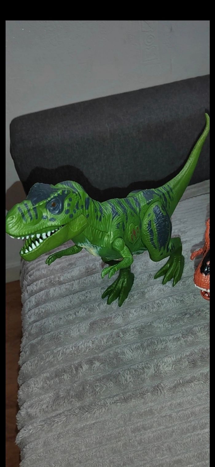 Dinosaur - photo numéro 2