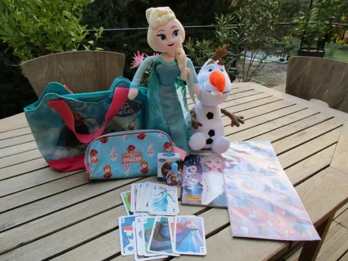 lot disney 26 objets elsa reine des neiges+stickers - photo numéro 3