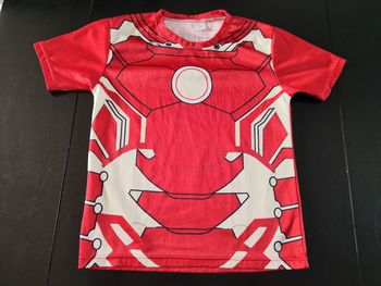 T-shirt garçon taille 10 ans 