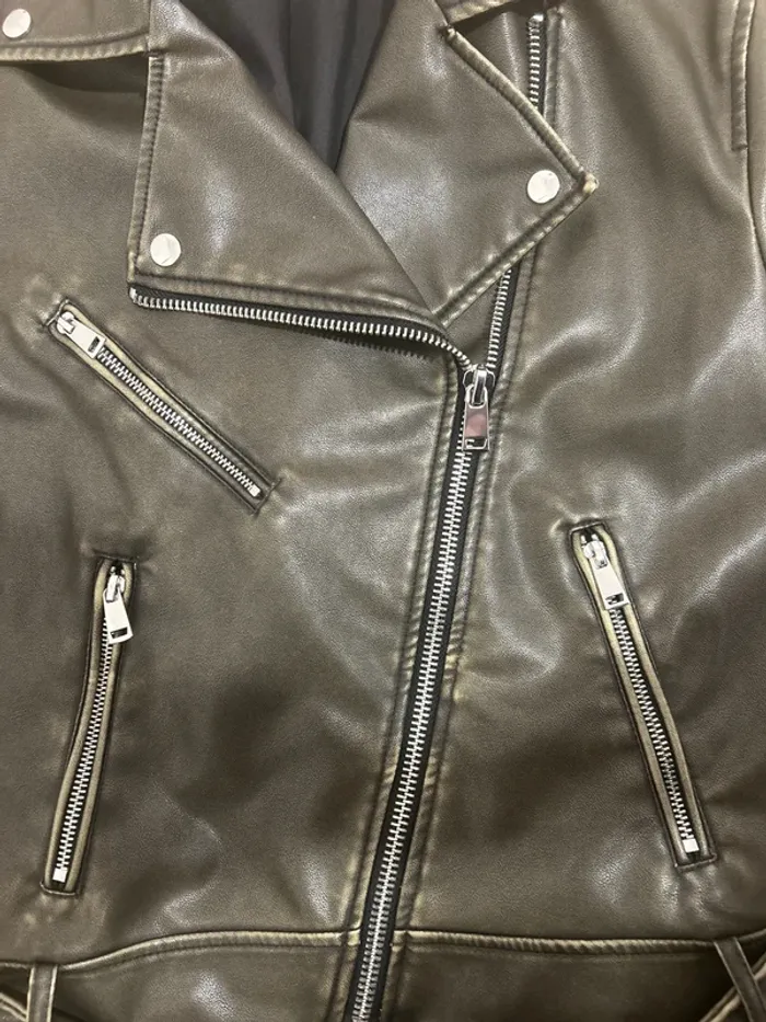 Veste en cuir Zara xs - photo numéro 7