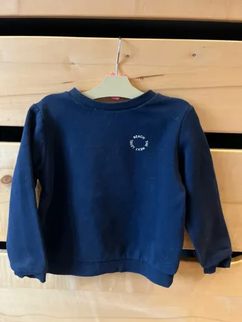 Pull basique bleu foncé