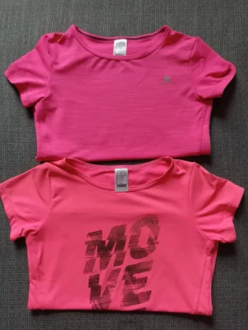 Lot 2 tee-shirts sport Decathlon 8 ans en TBE