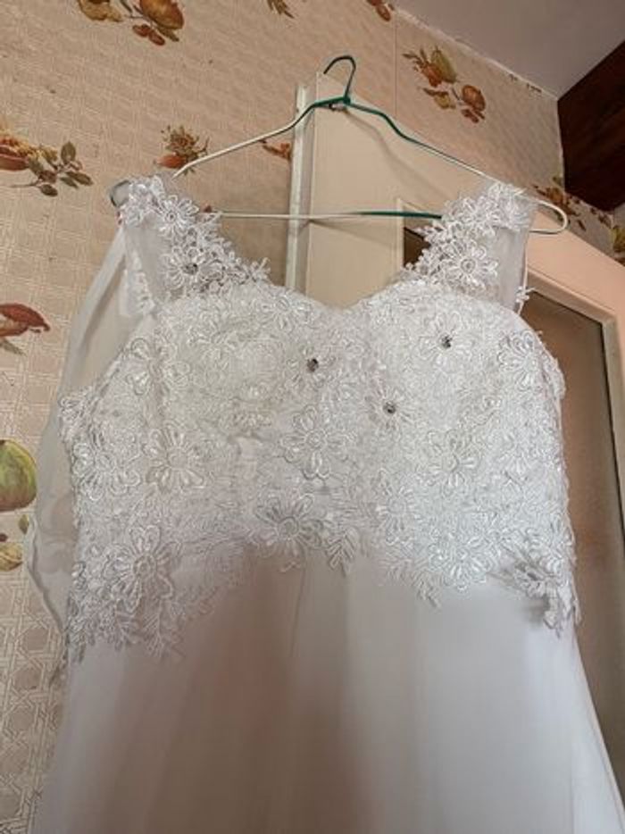 Robe de mariée - photo numéro 2