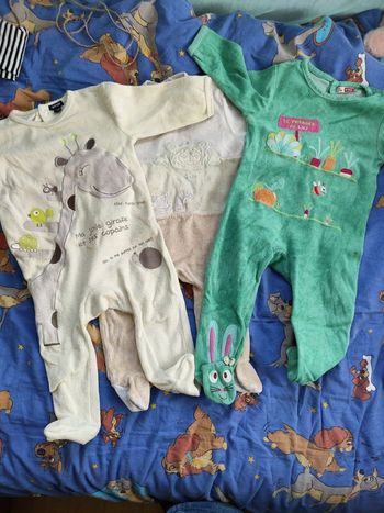 Lot 3 Pyjamas 12 mois
