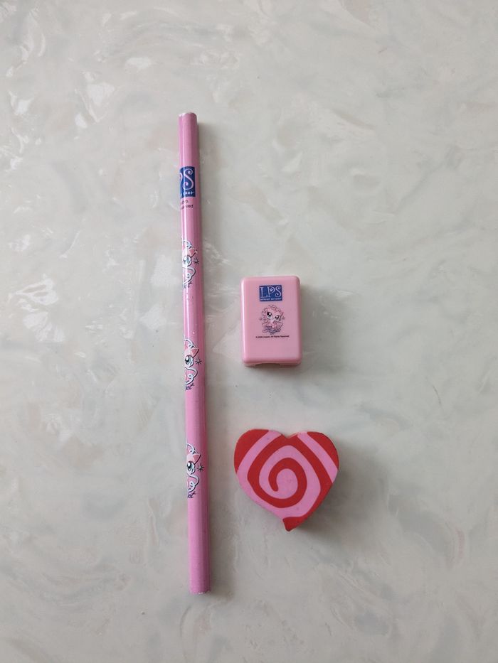 Lot crayon+taille -crayon + gomme littles PetShop - photo numéro 4