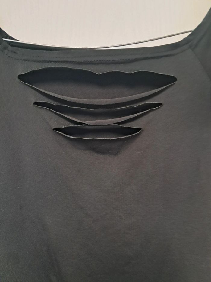 Tee-shirt taille 36 - photo numéro 3