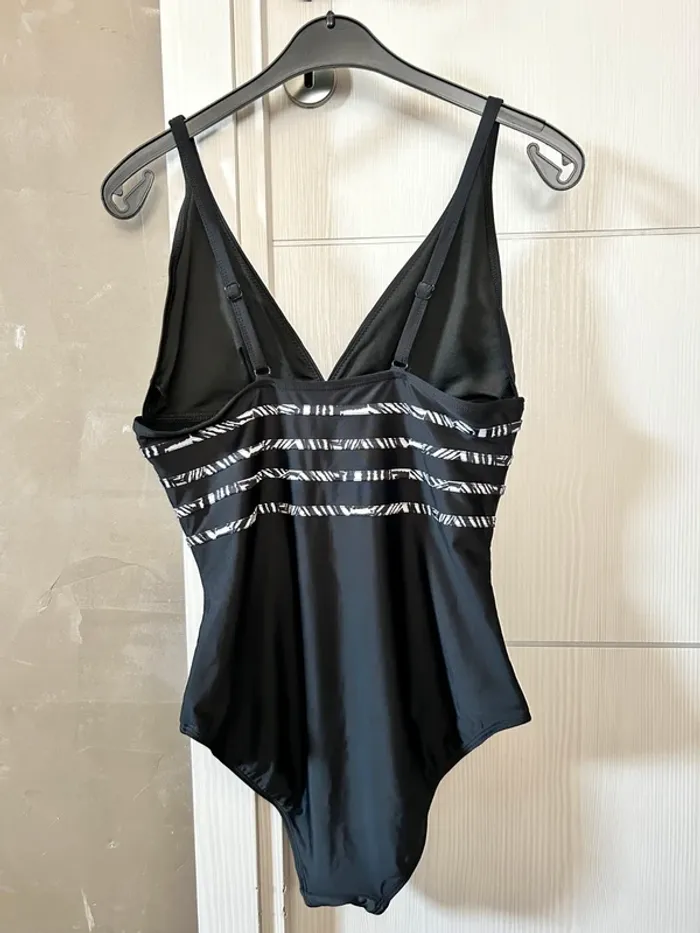 Maillot de Bain 1 Pièce Taille L Neuf - photo numéro 2