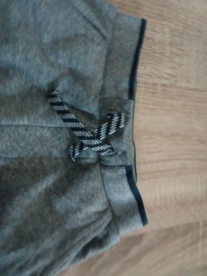 🌹bas de jogging 5ans kiabi 🌹 - photo numéro 3