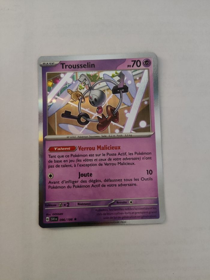 Carte Pokémon Écarlate et violet Holographique