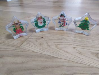 Lot de 4 boules à neige de Noël en forme d'étoile