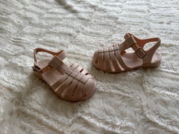 Sandales