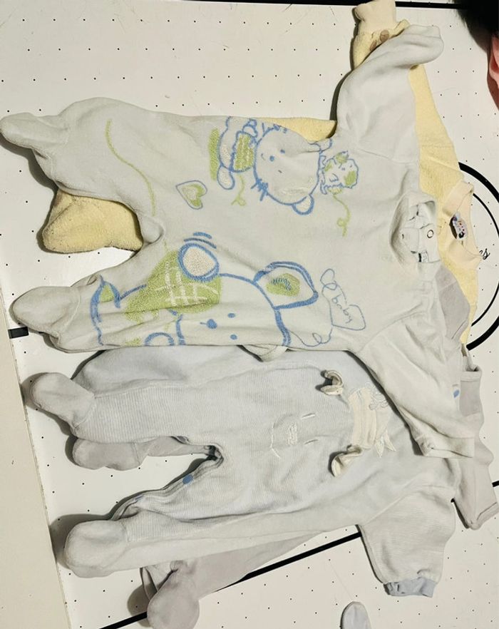 Lot de pyjamas bébé - photo numéro 2