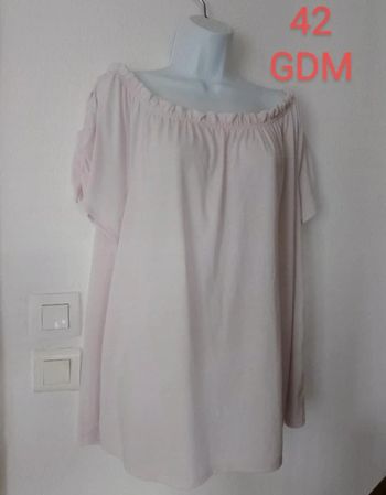 Tee shirt épaules dénudées femme.42..
