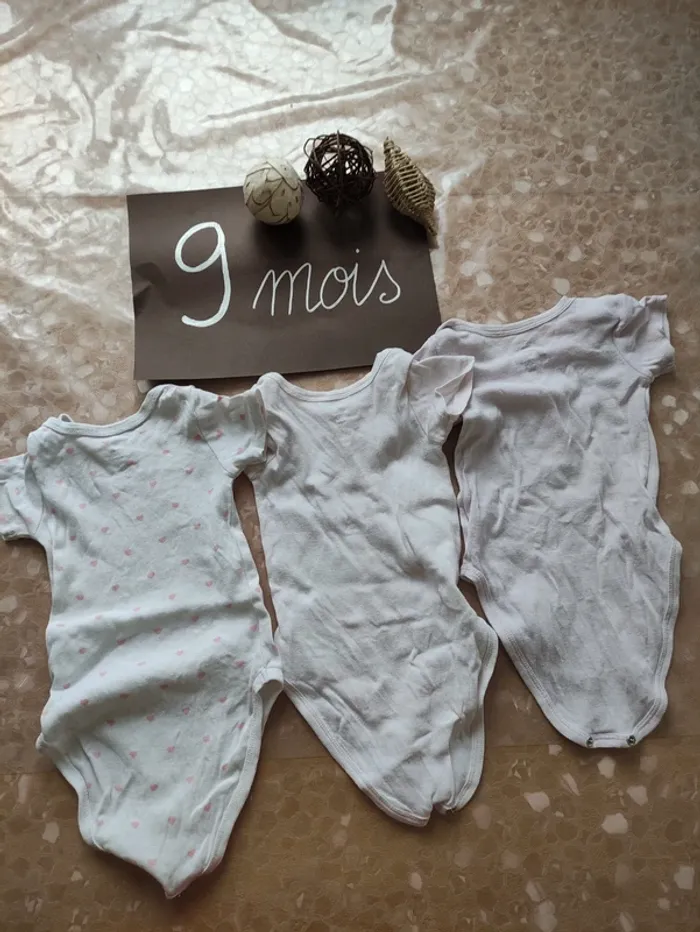 Lot de trois bodies manches courtes - photo numéro 8