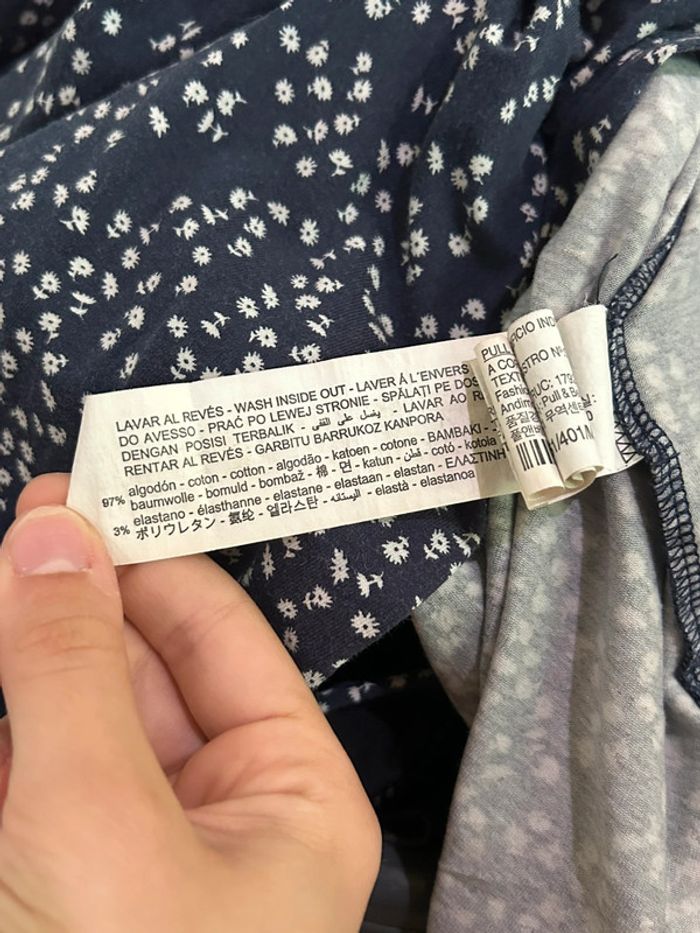 672 – robe cache-cœur à manches courtes bleu marine et fleurie blanche Pull&Bear - photo numéro 10