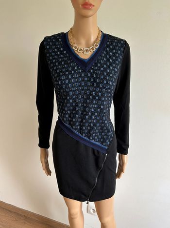 Robe bleue marine et noire Jus d’Orange taille 2 jamais portée