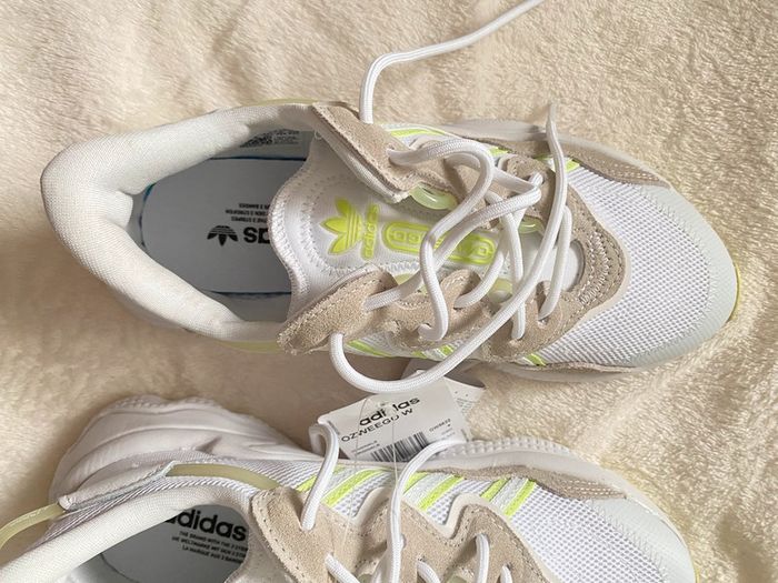 Baskets Adidas Ozweego Pointure 36 - photo numéro 6