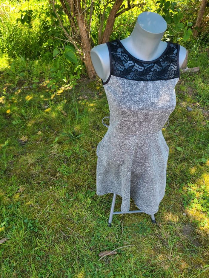 Robe grise et noire 38 - photo numéro 3