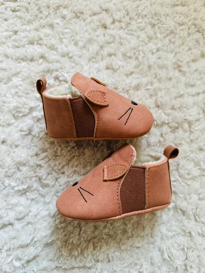 Petites chaussures bébé 0/3 mois - photo numéro 2