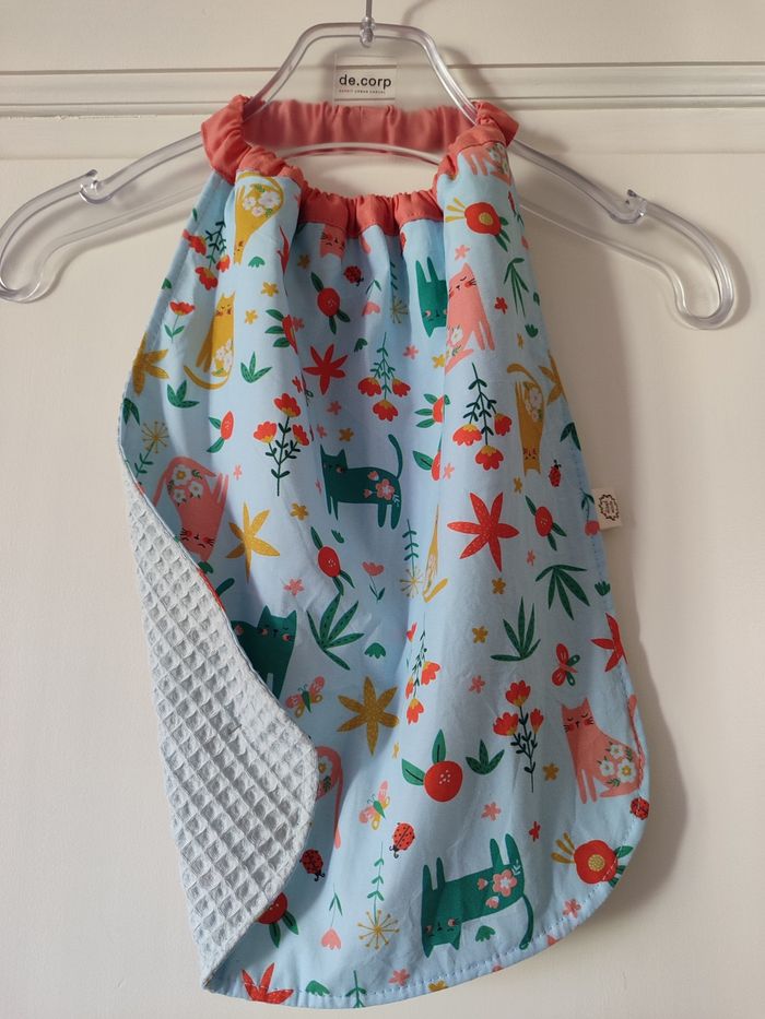 Grand bavoir élastiqué - photo numéro 2