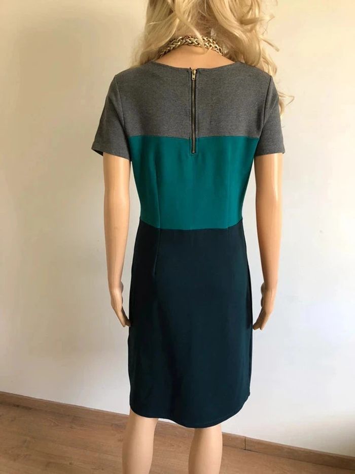 Robe grise et verte à manches courtes WE taille L jamais portée - photo numéro 7