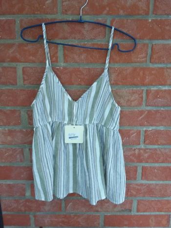 Tee shirt  neuf à bretelles  réglables