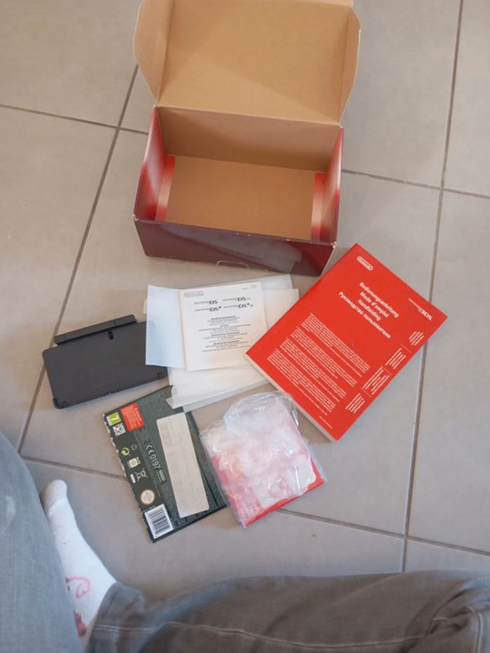 Boîte Nintendo 3DS métallique red - photo numéro 8