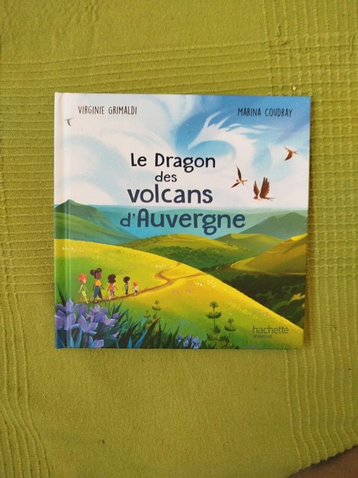 Livre Le Dragon des volcans d'Auvergne