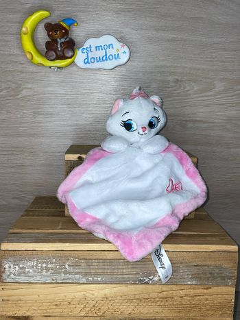 DY181 doudou chat 🐱 Disney
