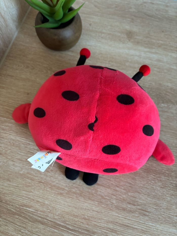 Peluche coccinelle squishimals gipsy - photo numéro 3