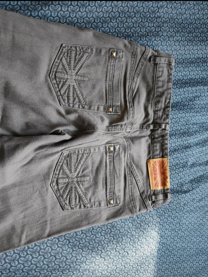Pantalon jean gris droit avec de vraies poches drapeau anglais England uk