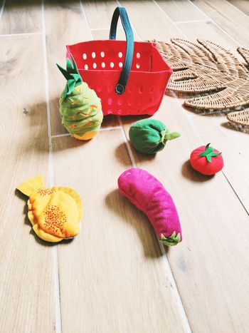 🧺 Dinette Panier rouge anse avec fruits, légumes poisson en tissu-peluche