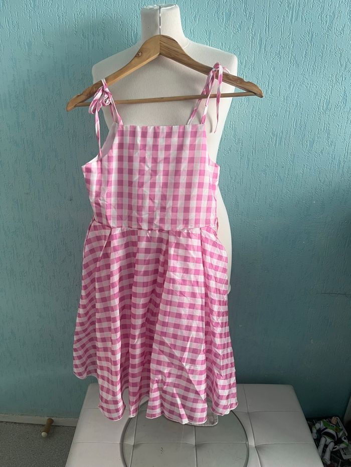 Robe Barbie - photo numéro 7