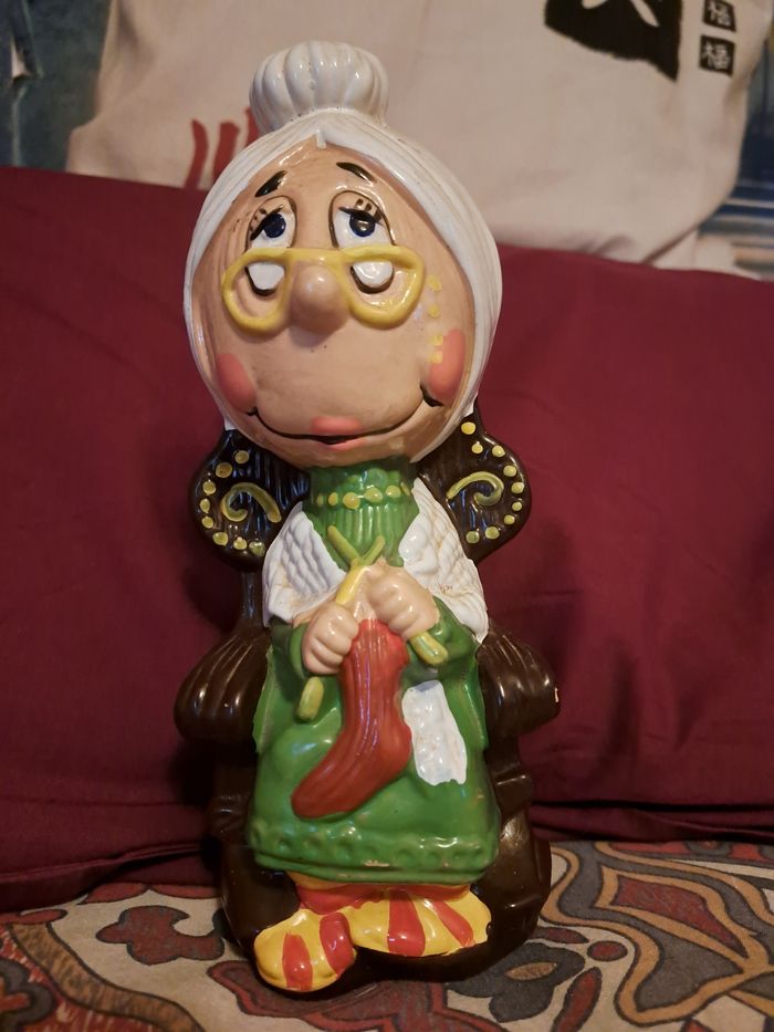 Tirelire grand mère