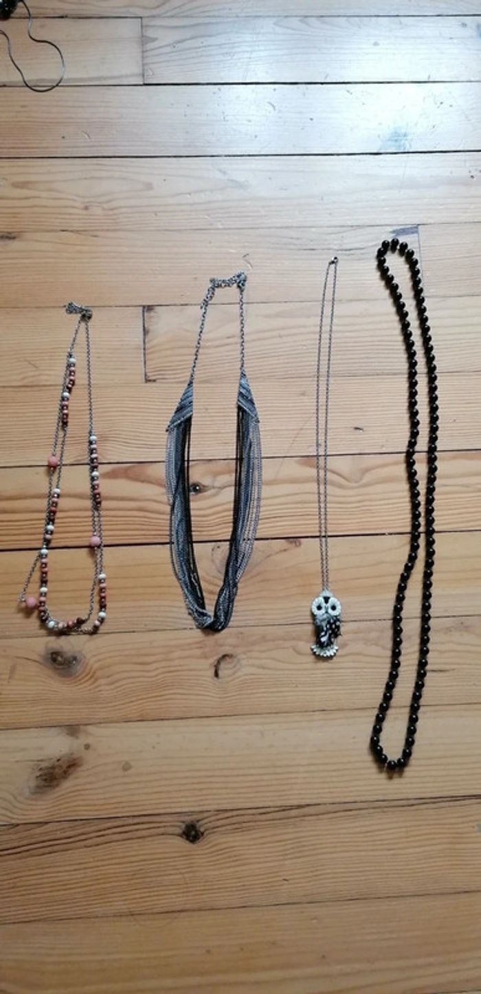 Lot de colliers