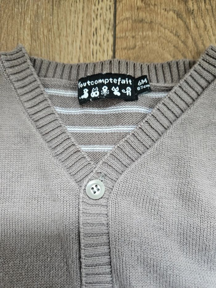Ensemble gilet col V et short taupe Tout compte fait 6 mois - photo numéro 4