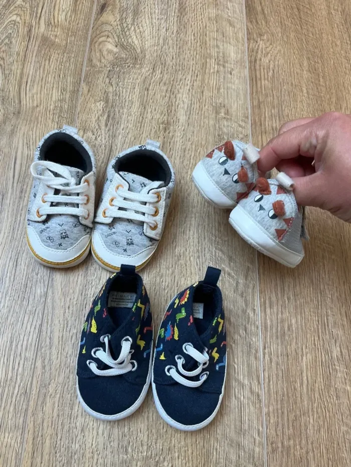 Lot chaussures bébé - photo numéro 2