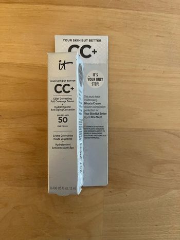 Crème correctrice cc+ it cosmetics