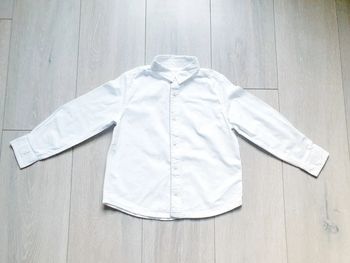 Chemise blanche rayée blanc. Garçon 5 ans. Marque Du pareil au même