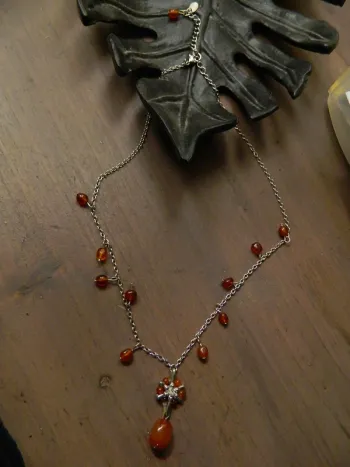 Collier fantaisie perle de verre