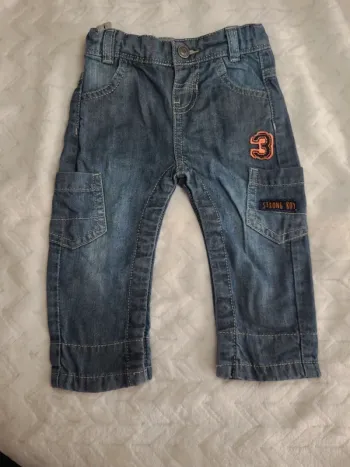 👶Jean taille 6mois-68cm👶